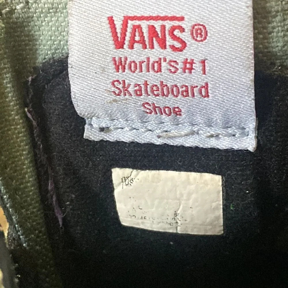 10/$50 Vans Off The Wall Suede l Unixes Shoes Size MX 21  Size SU 2